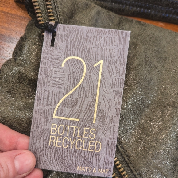 🎁 Matt & Nat Green Vegan Leather with Zipper Trim Clutch - Picture 10 of 10